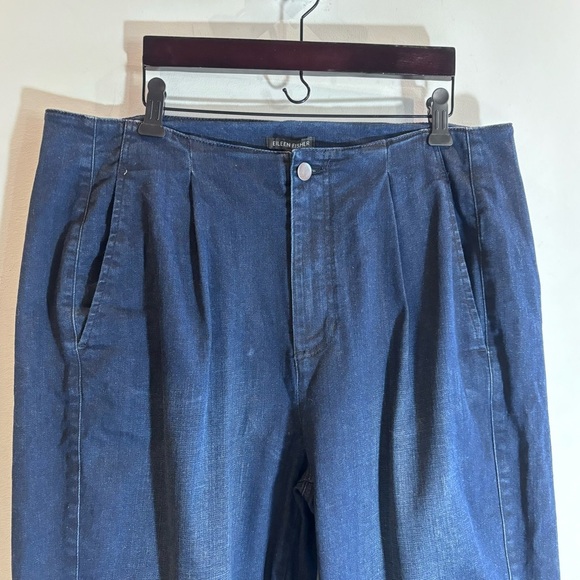 EILEEN FISHER Sz 14 Pleated Front Tapered Leg Medium Wash Denim Trouser Pants - Picture 2 of 9
